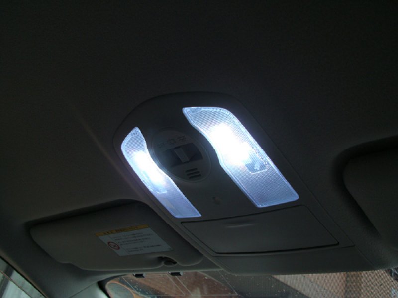 画像1: ＬＥＤ マップイルミネーション　左右セット／T10 ウェッジタイプ（RO-02） (1)