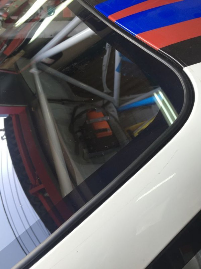 画像3: 両面耐候処理済ポリカーボネイト製リヤガラス（４ｍｍ厚） (3)