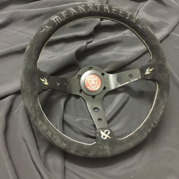 画像1: VERTEX X MEANSTREETS "Legends Never Die" 330mm Steering Wheel (1)