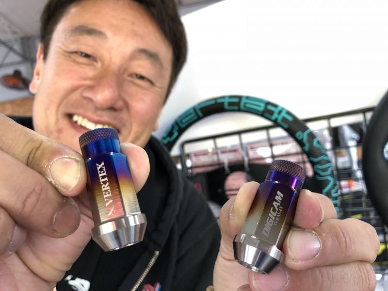 画像1: VERTEX 64 TITANIUM WHEEL NUTS（ヴェルテックス　６４チタンホイールナット）  (1)