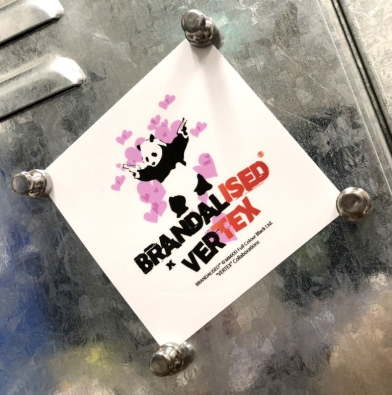 画像5: BRANDALISED x VERTEX  PANDA GUNS Tee（パンダ ガン：バンクシーグラフティアート）　 (5)