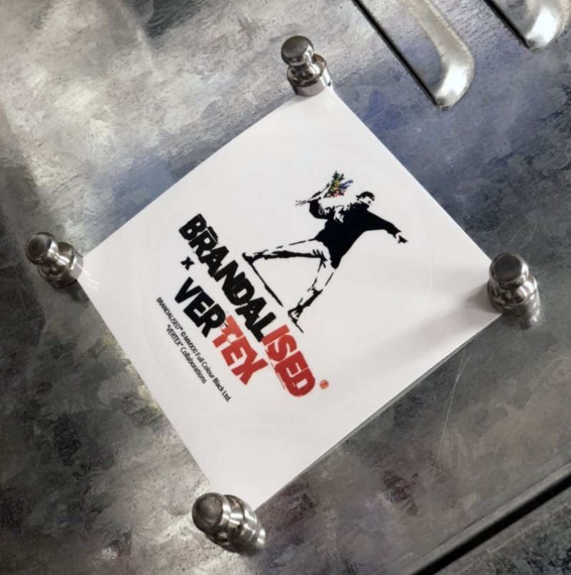 画像5: BRANDALISED x VERTEX  Flower Bomber Tee（花束を投げる男：バンクシーグラフティアート）　 (5)