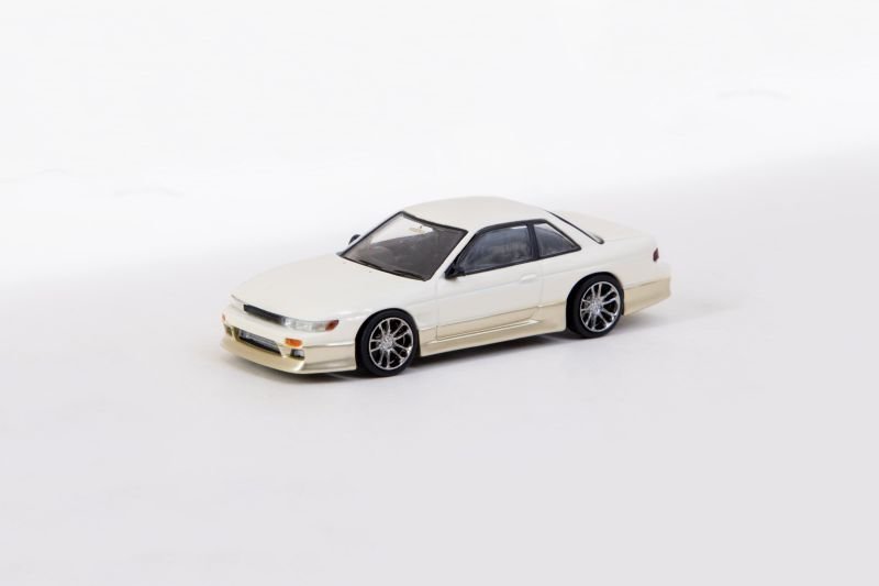画像6: 1/64 VERTEX Nissan Silvia S13 White/Gold（ホワイト/ゴールド）TARMAC Works ダイキャスト (6)