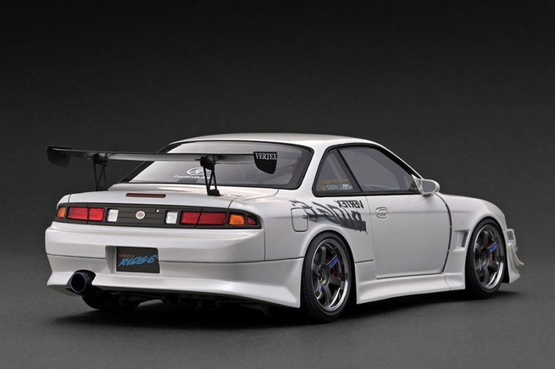 画像3: 【限定・超希少モデル】VERTEX RIDGE S14 SILVIA Pearl White with Engine／S14シルビア後期型エンジン付き（パールホワイト）ワイドボディ仕様（1/18 Scale） (3)