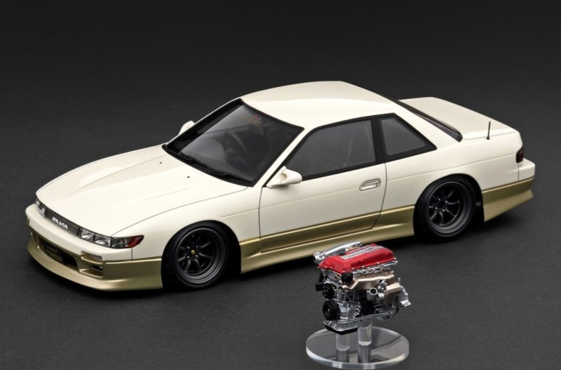 画像1: Ignition Model 1/18　VERTEX S13 SILVIA White/Gold With Engine／ヴェルテックス Ｓ１３シルビア　ホワイト/ゴールド）+エンジン／50台限定 (1)