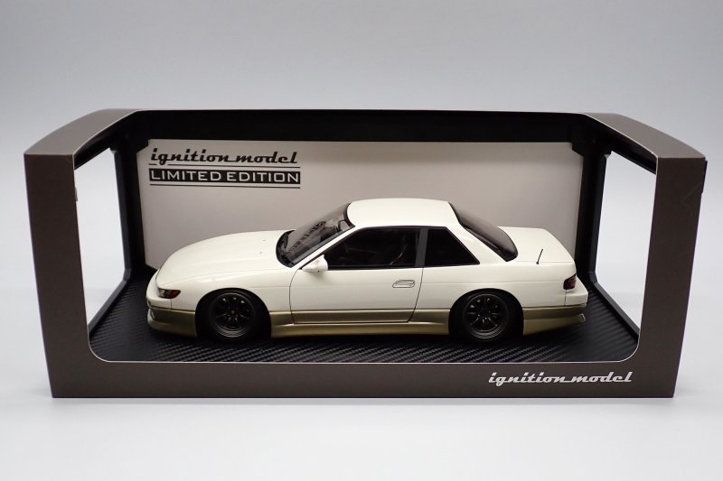 画像12: Ignition Model 1/18　VERTEX S13 SILVIA White/Gold With Engine／ヴェルテックス Ｓ１３シルビア　ホワイト/ゴールド）+エンジン／50台限定 (12)