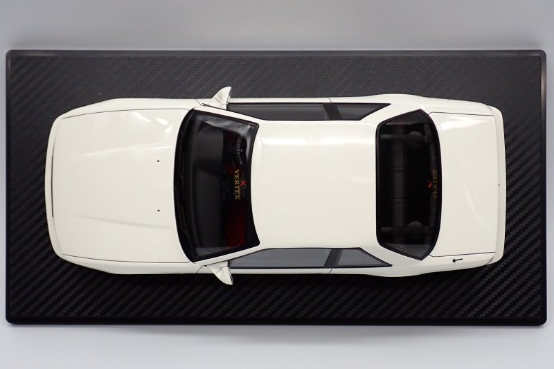 画像7: Ignition Model 1/18　VERTEX S13 SILVIA White/Gold With Engine／ヴェルテックス Ｓ１３シルビア　ホワイト/ゴールド）+エンジン／50台限定 (7)