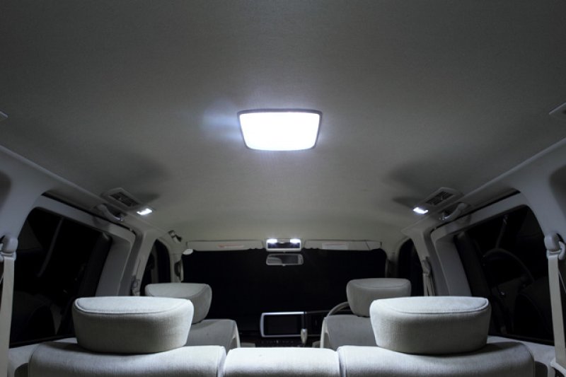 画像1: ＬＥＤ スタジアムイルミネーション（残光対策品）／Ｅ５１エルグランド専用４点セット（ＳＩ－Ｅ５１） (1)