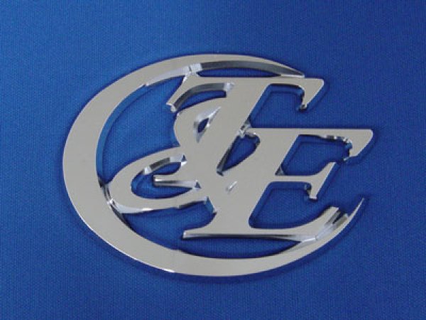 画像1: Ｔ＆Ｅシンボルエンブレム　クロームメッキ (1)
